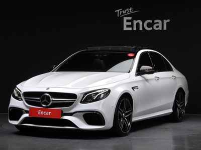 MERCEDES-BENZ E-CLASS - 1