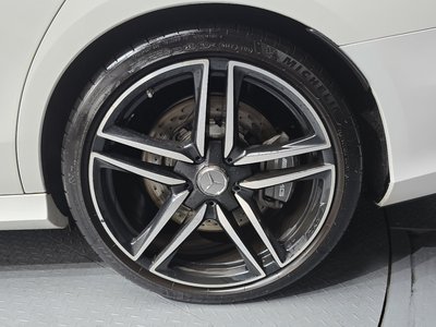 MERCEDES-BENZ E-CLASS - 8
