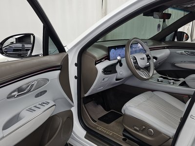 2024 Genesis GV70 — миниатюра 13