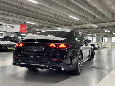 MERCEDES-BENZ E-CLASS - 5