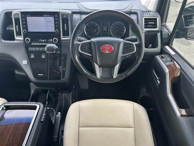2019 Toyota GRAND ACE — фото 3