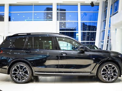 BMW X7 - 7