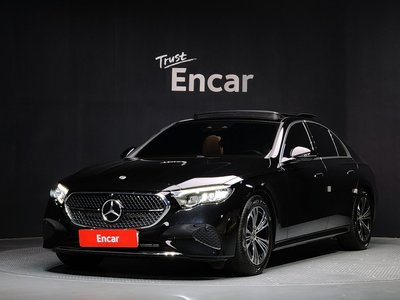 MERCEDES-BENZ E-CLASS - 1