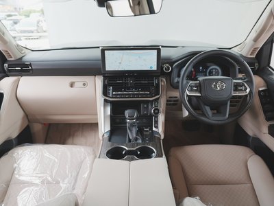 TOYOTA LAND CRUISER - 2