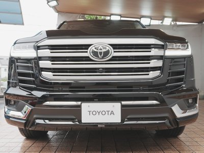 TOYOTA LAND CRUISER - 9