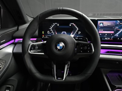 صورة مصغرة 19 لـ 2025 BMW 5 SERIES