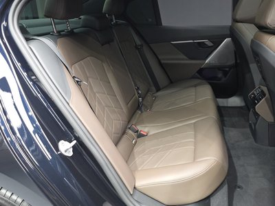 صورة مصغرة 18 لـ 2025 BMW 5 SERIES