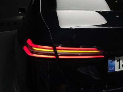 صورة 10 لـ 2025 BMW 5 SERIES