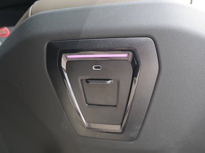 صورة مصغرة 28 لـ 2025 BMW 5 SERIES