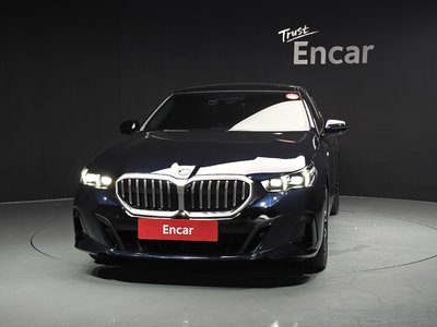 صورة 2 لـ 2025 BMW 5 SERIES