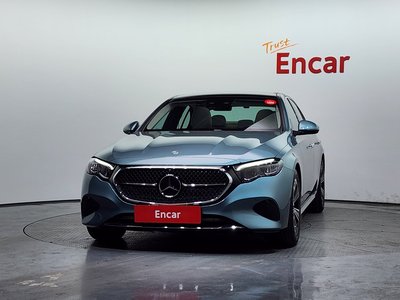 MERCEDES-BENZ E-CLASS - 2