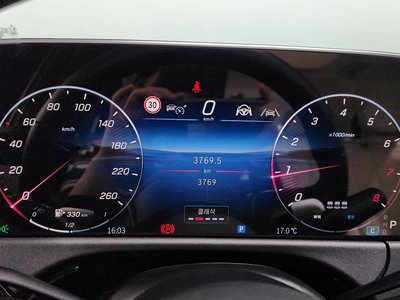 MERCEDES-BENZ E-CLASS - 8