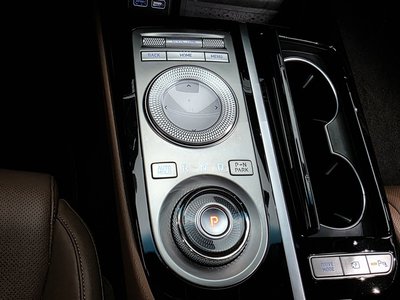 GENESIS G80 (RG3) - 9
