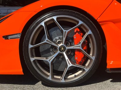 LAMBORGHINI REVUELTO - 7