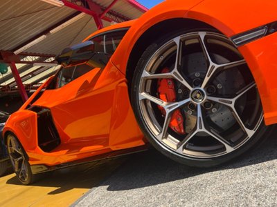 LAMBORGHINI REVUELTO - 10