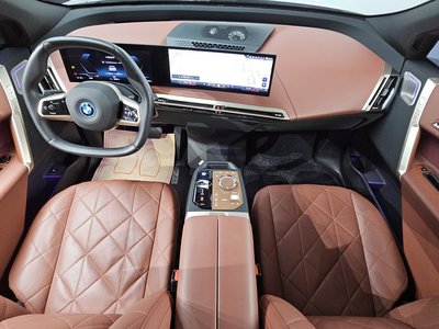 2025 BMW IX — фото 5