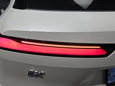 2025 BMW IX — фото 10