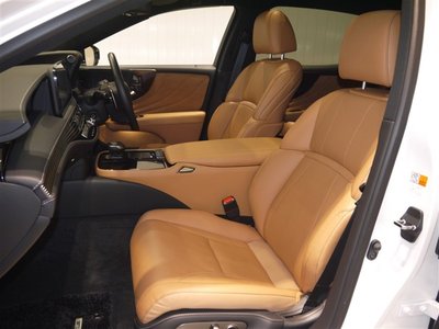 صورة مصغرة 17 لـ 2021 Lexus LS