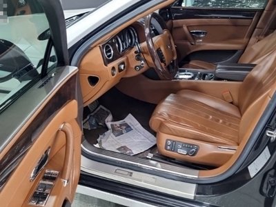 BENTLEY FLYING SPUR - 10