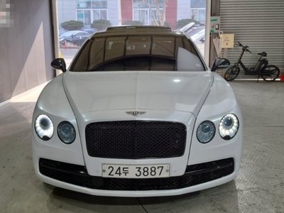 BENTLEY FLYING SPUR - 2