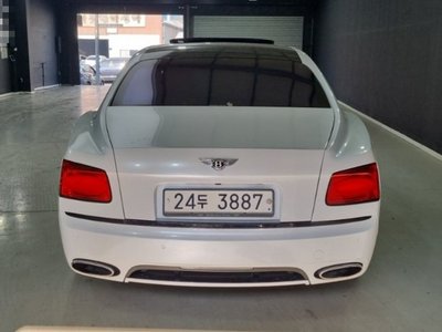 BENTLEY FLYING SPUR - 3