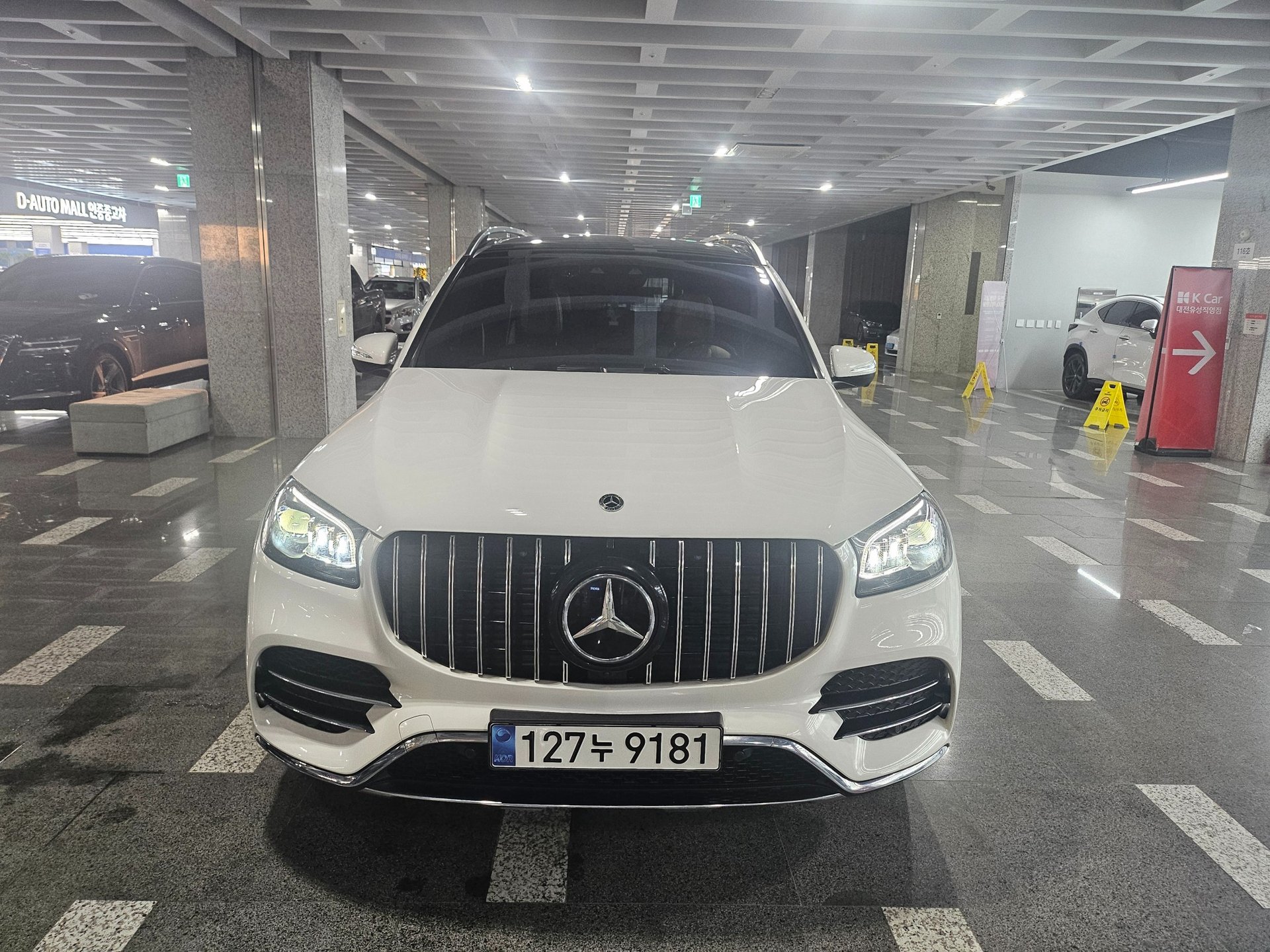 MERCEDES-BENZ GLS - View 1