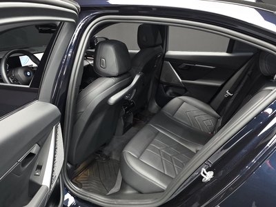 2024 BMW 5 SERIES — миниатюра 18
