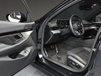 2024 BMW 5 SERIES — миниатюра 13