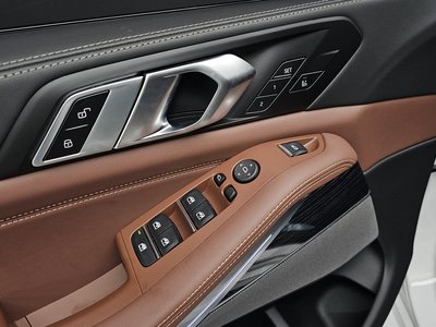 صورة مصغرة 30 لـ 2025 BMW X5