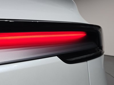 TESLA MODEL Y - 10