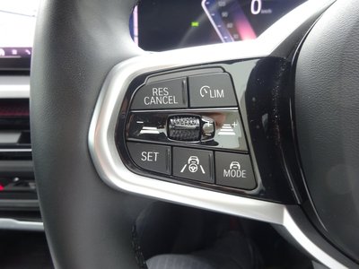 2025 BMW I4 thumbnail 34