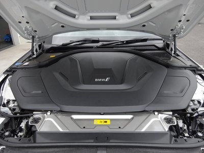 2025 BMW I4 thumbnail 39