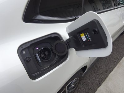 2025 BMW I4 thumbnail 22