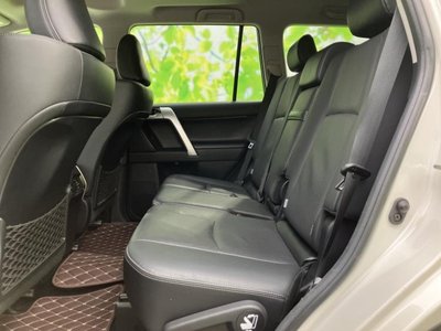 TOYOTA LAND CRUISER PRADO - 8