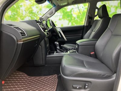 TOYOTA LAND CRUISER PRADO - 7