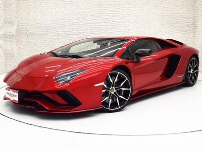 2019 Lamborghini AVENTADOR photo 3