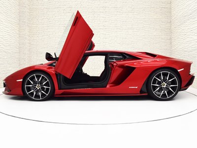2019 Lamborghini AVENTADOR photo 6