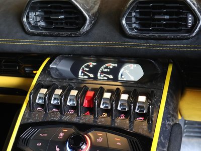 صورة مصغرة 28 لـ 2018 Lamborghini HURACAN