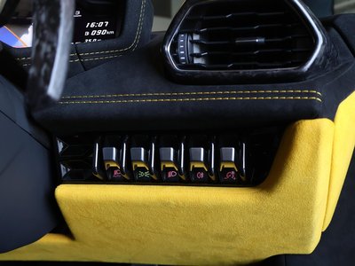 صورة مصغرة 36 لـ 2018 Lamborghini HURACAN