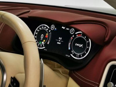 صورة 12 لـ 2021 Aston Martin DBX