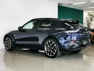 صورة 27 لـ 2021 Aston Martin DBX
