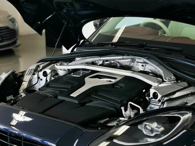صورة 23 لـ 2021 Aston Martin DBX