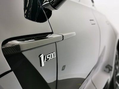 صورة 37 لـ 2021 Aston Martin DBX