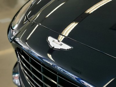 صورة 36 لـ 2021 Aston Martin DBX