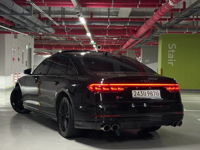 AUDI S8 - 5