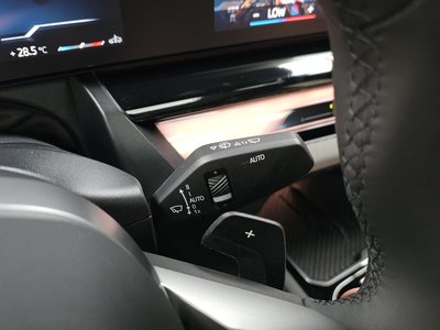 2025 BMW 5 SERIES 缩略图 29