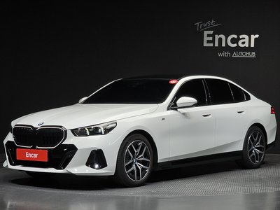 BMW 5 SERIES - 1