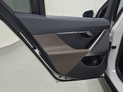 2025 BMW 5 SERIES 缩略图 15