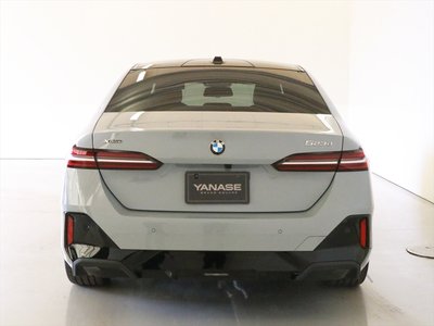 2025 BMW 5 SERIES 照片 3