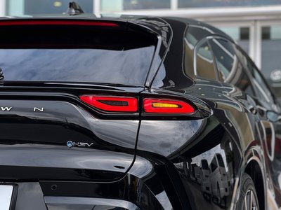 صورة مصغرة 40 لـ 2025 Toyota CROWN SPORT